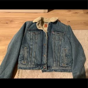 Levi’s women’s trucker jacket